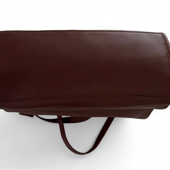 Chic Brown Leather Shoulder Bag - Picture 6 of 6